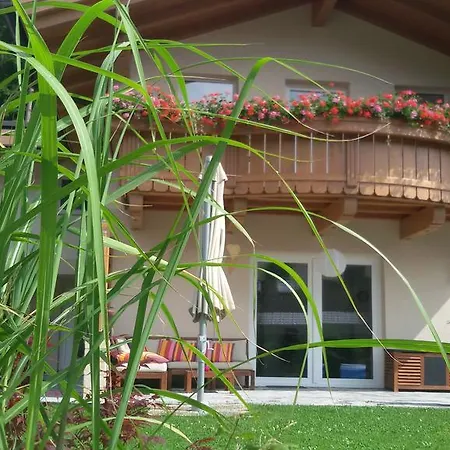 Haus Petra Apartamento